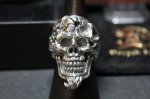 画像1: 銀命刻牌髑髏輪　Ace of Spades Rage Skull Ring （受注生産品・Built-to-order products） (1)